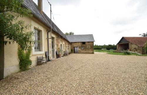 Saint-Laurent-des-Mortiers House | Charming Home with Flowers