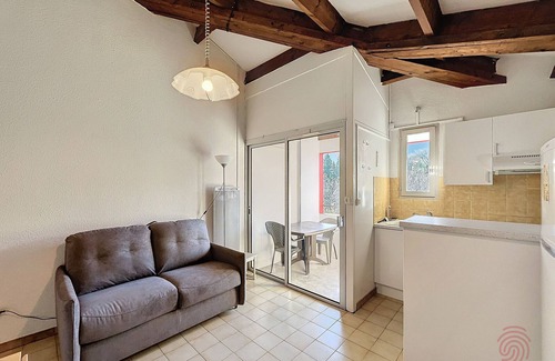 Lamalou-les-Bains Apartment | Charming 1-Bed Apt with Terrace near Spa & Nature Park, 400m from Town Center, Pets Welcome
