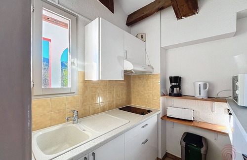 Lamalou-les-Bains Apartment | Charming 1-Bed Apt with Terrace near Spa & Nature Park, 400m from Town Center, Pets Welcome
