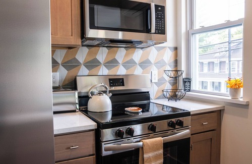 Lawrenceville Apartment | Charming 1-bedroom apartment in Lawrence Township with AC