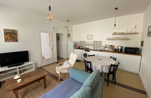 Fouras House | Charming 1-Bed Home in Fouras, Steps from Beach & Town Center