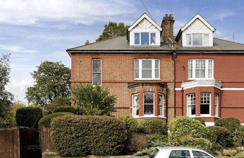 Wood Green Apartment | Charming 1-bed Studio in London