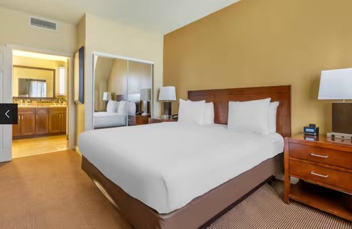 South Lake Tahoe Resort | Charming 1-bedroom, with kitchen. Resort with pool, fitness center, and full bar
