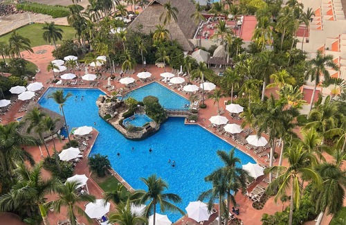 South Hotel Zone Resort | Charming 1-bedroom Timeshare, two pools and fitness room in Puerto Vallarta