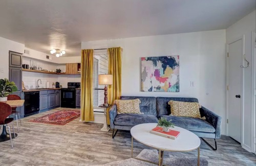 Quail Creek Condo | Charming 1-bedroom condo in Oklahoma City with pool