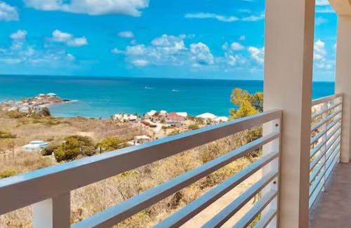 Green Cay Apartment | Charming 1-bedroom apartment in Christiansted overlooking the Caribbean Sea