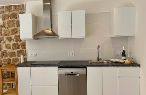 Pomerols House | Charming 1-bedroom 1.5 bathroom house in enchanting Pomérols with AC and 2nd bed