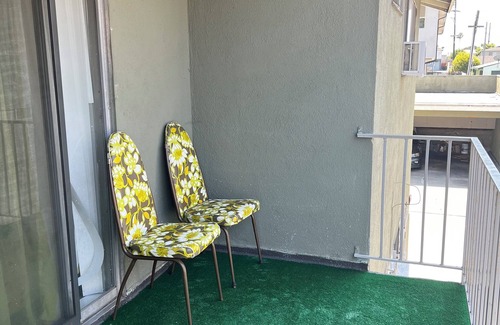 Inglewood Apartment | Charming 1-bedroom 1 bath apartment with balcony