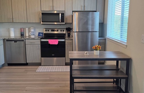 North Buttercup Creek Apartment | Charming 1-bedroom apartment in delightful Cedar Park with AC, fitness room