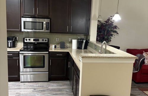 University Place Apartment | Charming 1-bedroom apartment in phenomenal Charlotte with WiFi, fitness room