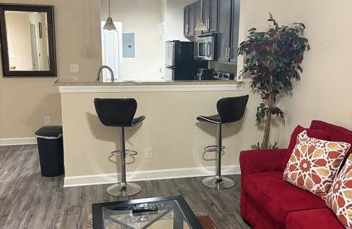 University Place Apartment | Charming 1-bedroom apartment in phenomenal Charlotte with WiFi, fitness room