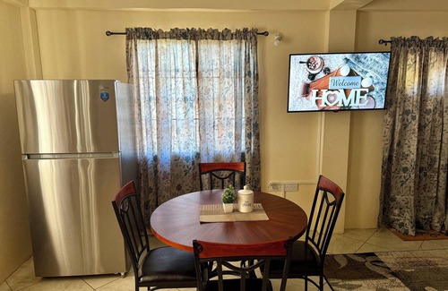Brighton Apartment | Charming 1-bedroom apartment with WiFi and AC at Castle Berry Unit 207