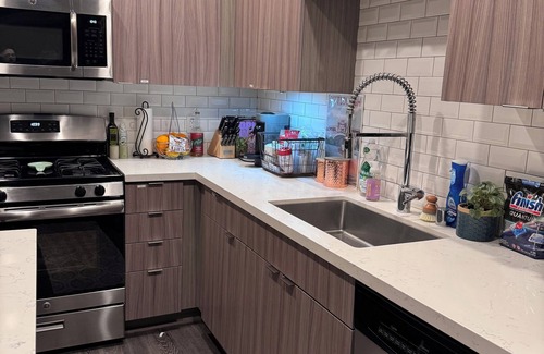 Atwater Village Apartment | Charming 1-bedroom apartment with hot tub, 1 mile from Griffith Park!