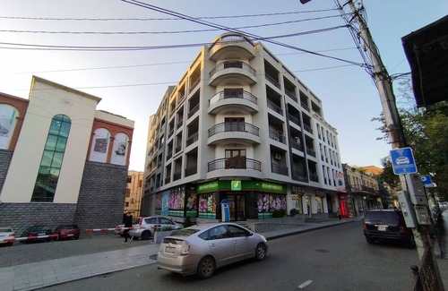 Kutaisi Apartment | Charming 1-bedroom apartment in wonderful Kutaisi with AC