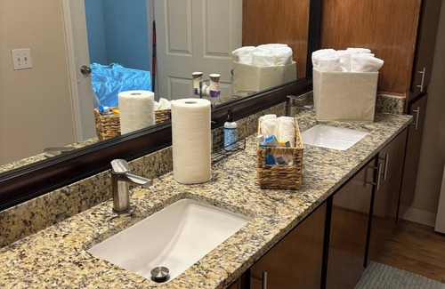 Barker Apartment | Charming 1-bedroom apartment in marvelous Houston with AC, fitness room, WiFi