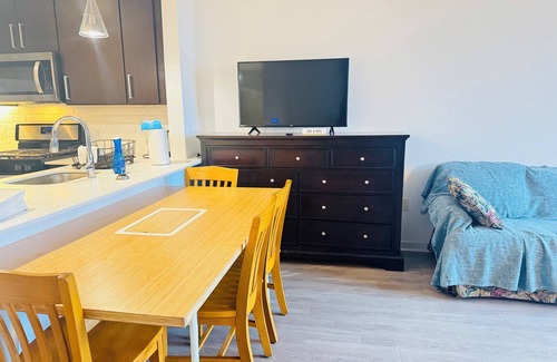 South Central Houston Apartment | Charming 1-bedroom apartment in wonderful Houston with WiFi, AC