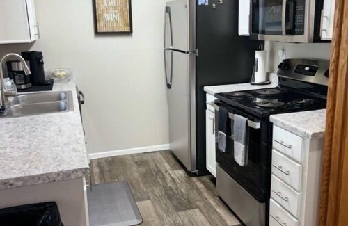 South Mountain Apartment | Charming 1-bedroom apartment with AC, fitness room and pool in fabulous Phoenix