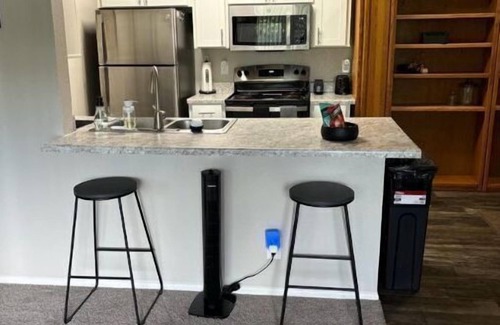 South Mountain Apartment | Charming 1-bedroom apartment with AC, fitness room and pool in fabulous Phoenix