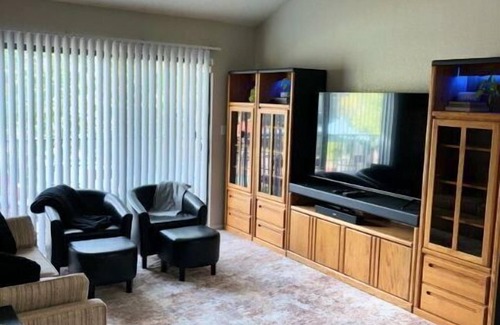 South Mountain Apartment | Charming 1-bedroom apartment with AC, fitness room and pool in fabulous Phoenix