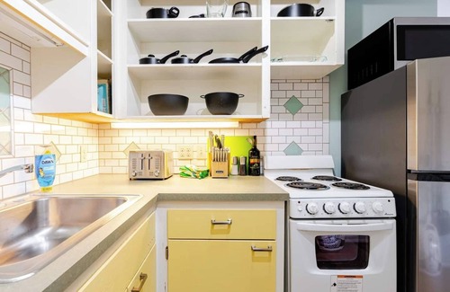 University District Apartment | Charming 1 Bedroom Apartment Near University of Washington