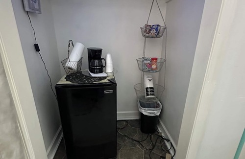 Albany Apartment | Charming 1-bedroom apartment Tranquil Pondside- 5mins from downtown