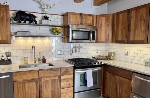 Ballpark Apartment | Charming 1-bedroom apartment with WiFi, AC in wonderful Denver