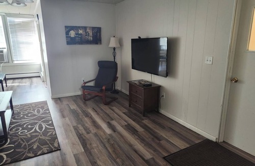 Galena Apartment | Charming 1-bedroom apartment in fabulous Downtown Galena with WiFi, AC