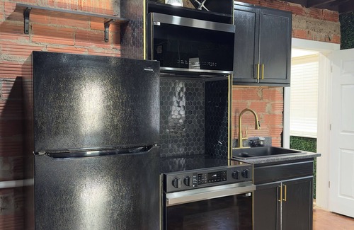 Odessa Apartment | Charming 1-bedroom apartment with WiFi, AC in serene Odessa