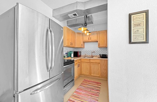 Weston Apartment | Charming 1-bedroom apartment in downtown historic Weston