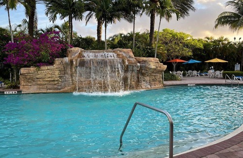Weston Apartment | Charming 1-bedroom apartment with WiFi and fitness room in welcoming Weston