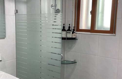 Yeoksam Apartment | Charming 1-bedroom apartment in brilliant Seoul with WiFi, AC