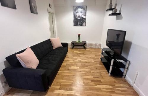 Southfields Apartment | Charming 1-bedroom apartment Southfields, London