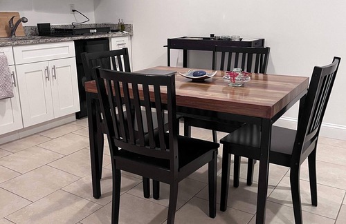 NoMa Apartment | Charming 1-bedroom basement apartment in Washington DC with AC, WiFi