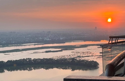 Noida Apartment | Charming 1-bedroom city and river view apartment in pleasant Noida with WiFi, AC