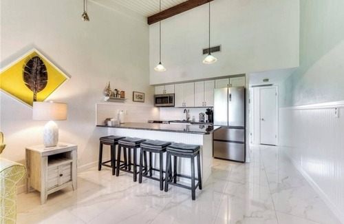 Sanibel Condo | Charming 1-bedroom condo in peaceful Sanibel walking distant to coast