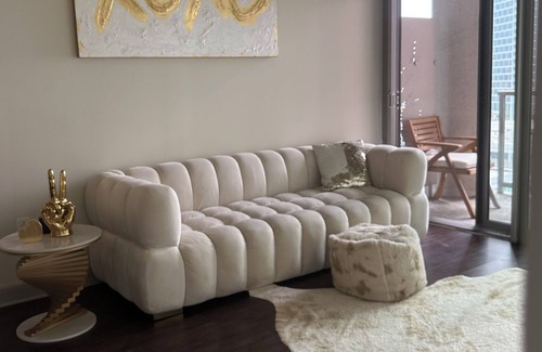 Uptown Condo | Charming 1-bedroom condo in fabulous Victiry Park Dallas with fitness room, WiFi