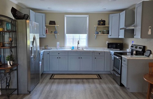 Lakeland Cottage | Charming 1-bedroom cottage in beautiful Lakeland with AC, WiFi, Daily or monthly