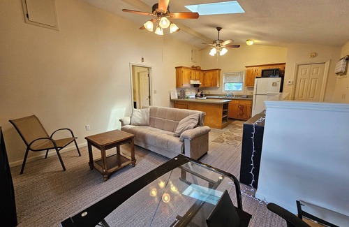 Midtown Cottage | Charming 1-bedroom cottage in Augusta with WiFi and AC