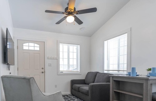 Laurium Cottage | Charming! 1 Bedroom Cottage- ski, snowmobile,Mountain bike
