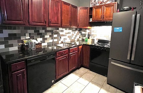 South Side House | Charming 1-bedroom house with AC, WiFi in lovely Pittsburgh Southside