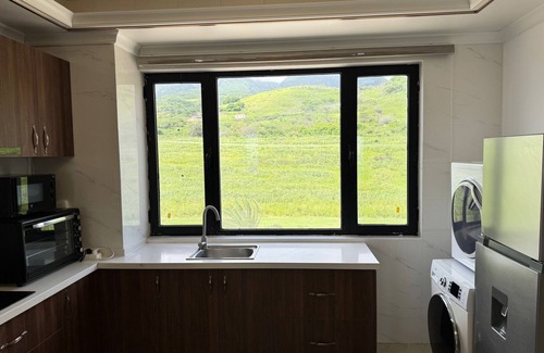 Challengers Resort | Charming 1-bedroom resort in lovely Trinity with AC