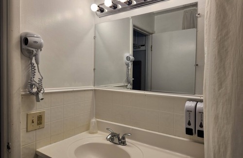 Lake George Hotel | Charming 1-bedroom hotel with AC and WiFi in wonderful Lake George