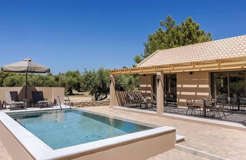Paliki Villa | Charming 1-bedroom villa in beautiful Lixouri with AC