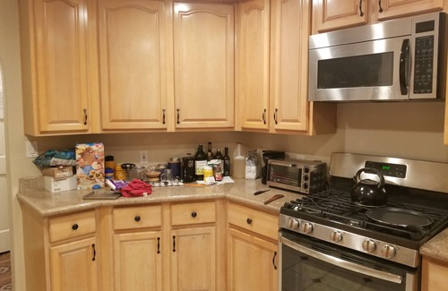 Menlo Park House | Charming 1-bedroom w/large window in a community-style house close to Stanford