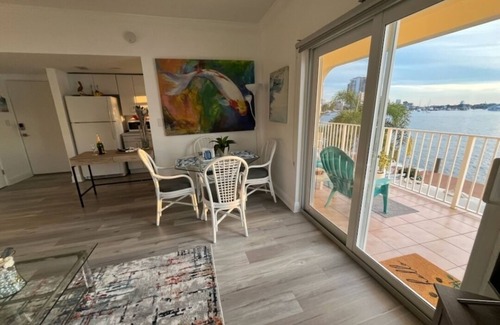 Barrier Island Condo | Charming 1-BR condo on Fort Lauderdale Beach, breathtaking Waterfront Views