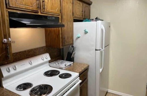 Lawton Apartment | Charming 1-BR upstairs apartment near Fort Sill!