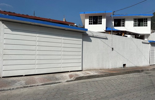 Banos de Agua Santa House | Charming 1-bedroom house in gorgeous Baños de Agua Santa with WiFi