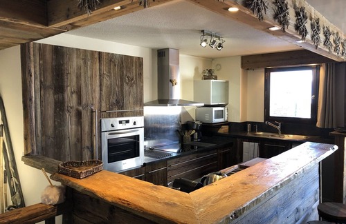 Val-Thorens Apartment | Charming 110 sq.m apartment in a chalet at the foot of the Val Thorens slopes.