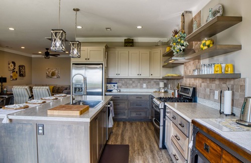 Easley House | Charming 1200 sqftn one BR barndominium upstairs apartment with mountain views.