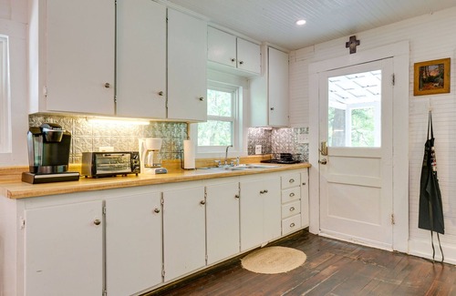 Saint Andrews House | Charming 125 Year Old Sewanee Home on Campus- Walk Everywhere!